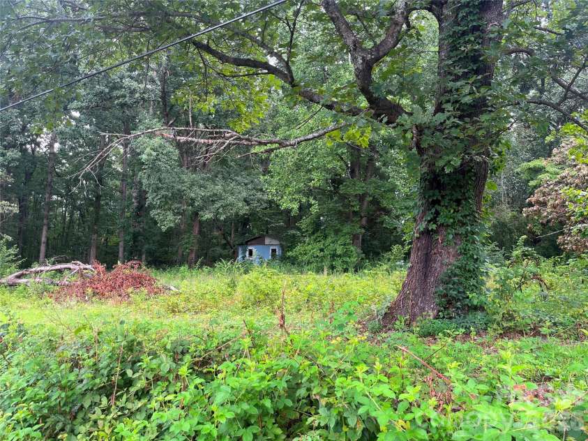 905 Ivey Lane, Statesville, NC 28677.  MLS# CAR4412032, YatesRealty ID 41775. 