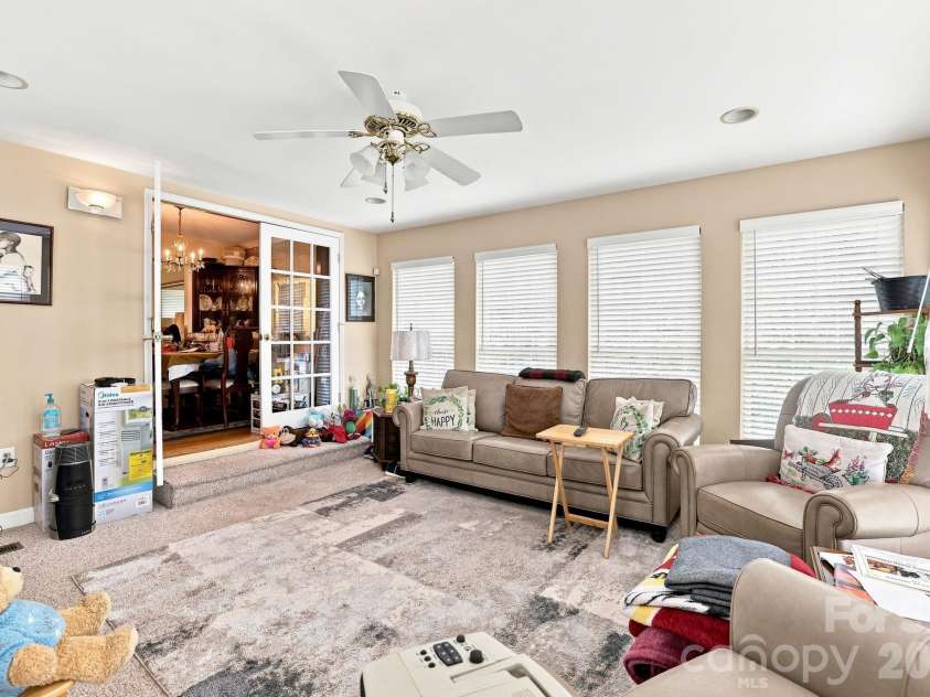 5914 Quiet Cove Court, Charlotte, NC 28215.  MLS# CAR4411070, YatesRealty ID 41777. 