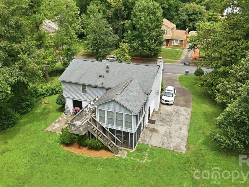 5914 Quiet Cove Court, Charlotte, NC 28215.  MLS# CAR4411070, YatesRealty ID 41777. 