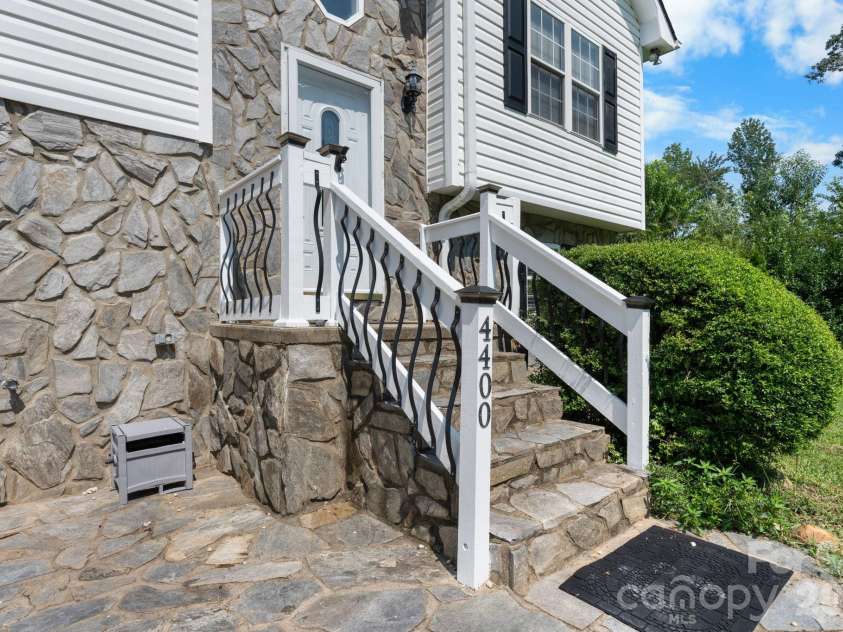 4400 Willowood Drive, Morganton, NC 28655.  MLS# CAR4409635, YatesRealty ID 41778. 