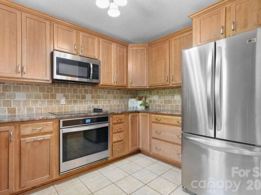 4400 Willowood Drive, Morganton, NC 28655.  MLS# CAR4409635, YatesRealty ID 41778. 