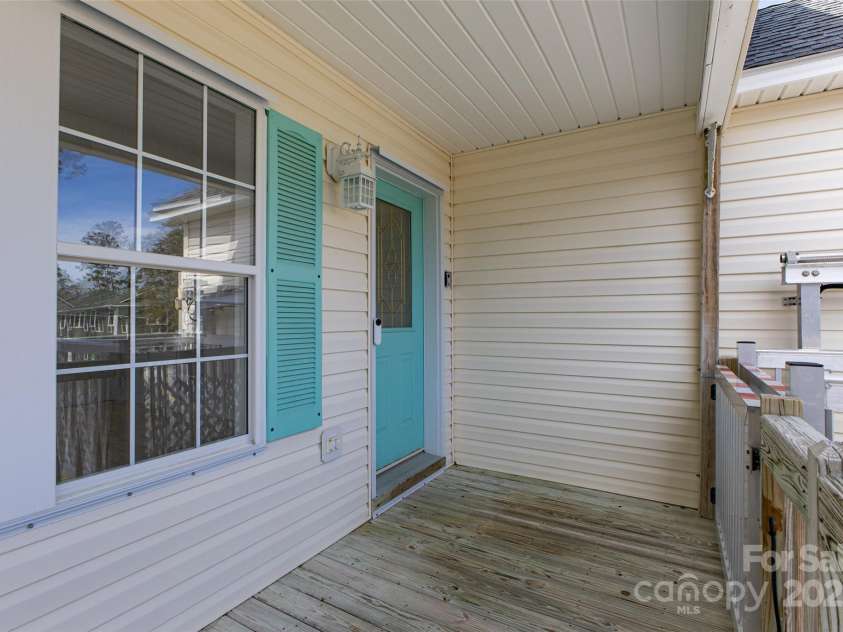 105 3rd Street, Oak Island, NC 28465.  MLS# CAR4243100, YatesRealty ID 4178. 