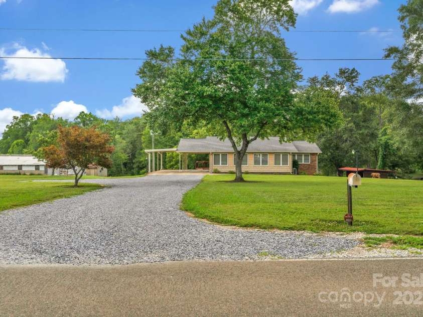 2036 Biggers Lake Road, Shelby, NC 28152.  MLS# CAR4273982, YatesRealty ID 4178. 