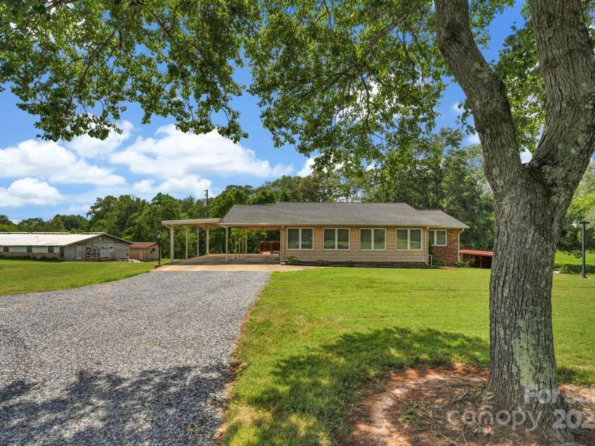 2036 Biggers Lake Road, Shelby, NC 28152.  MLS# CAR4273982, YatesRealty ID 4178. 