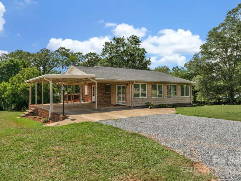 2036 Biggers Lake Road, Shelby, NC 28152.  MLS# CAR4273982, YatesRealty ID 4178. 