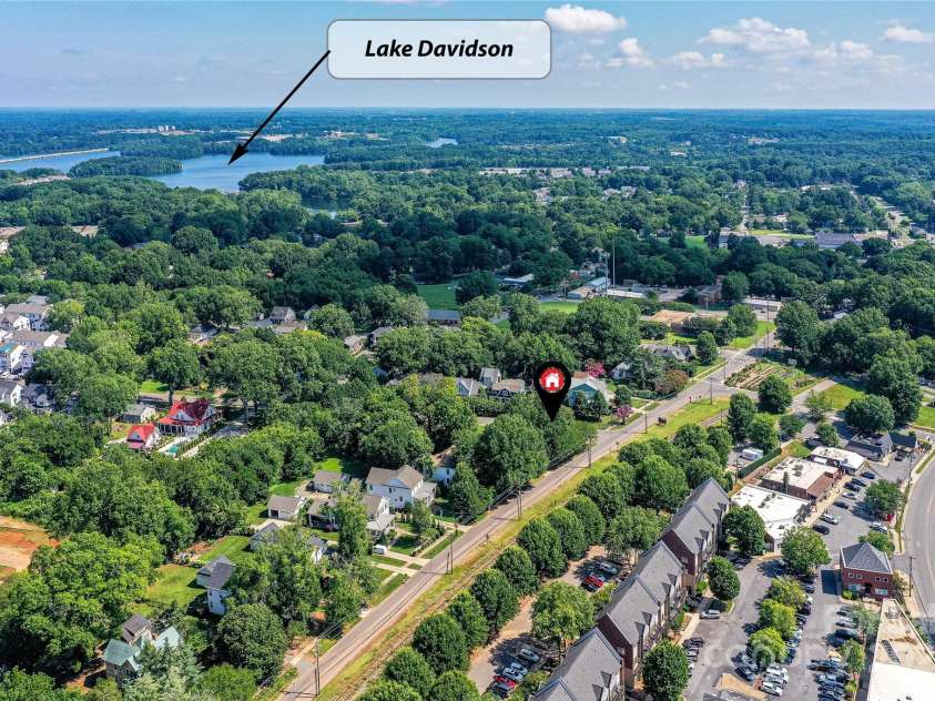 504 Potts Street, Davidson, NC 28036.  MLS# CAR4274445, YatesRealty ID 4178. Close proximity to Lake Davidson