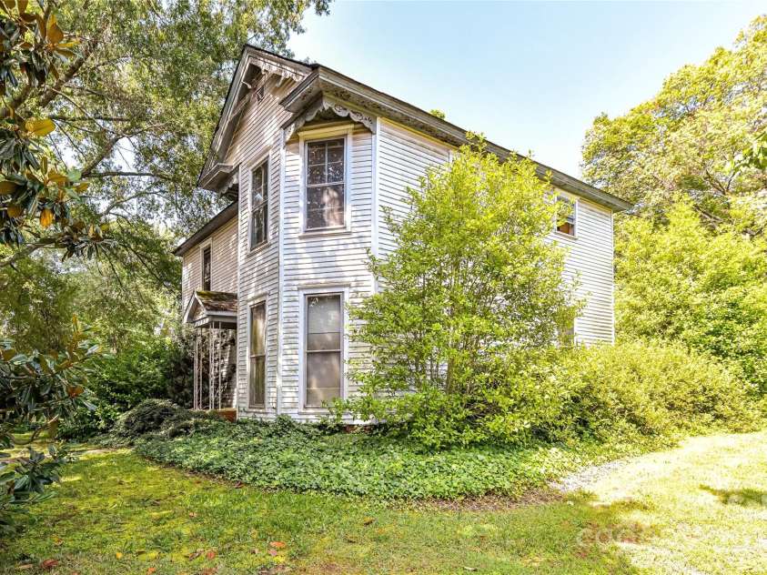 504 Potts Street, Davidson, NC 28036.  MLS# CAR4274445, YatesRealty ID 4178. View from corner of Potts & Catawba