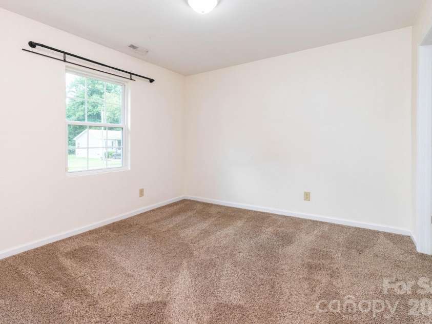 40 Eddie Drive, Old Fort, NC 28762.  MLS# CAR4409389, YatesRealty ID 41780. Primary Bedroom