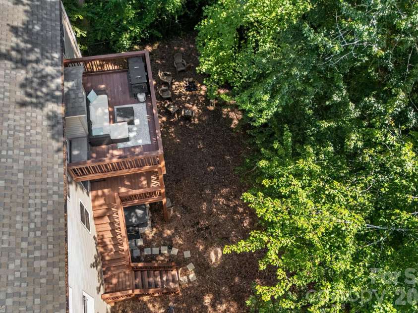28 Greenbriar Road, Black Mountain, NC 28711.  MLS# CAR4408381, YatesRealty ID 41783. 