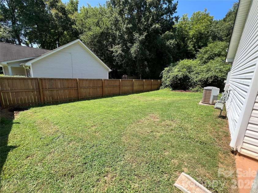2630 Larry Drive, Charlotte, NC 28214.  MLS# CAR4412165, YatesRealty ID 41786. 