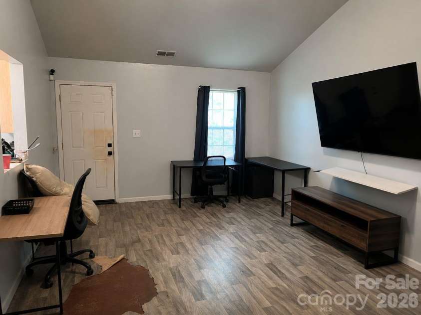2630 Larry Drive, Charlotte, NC 28214.  MLS# CAR4412165, YatesRealty ID 41786. 