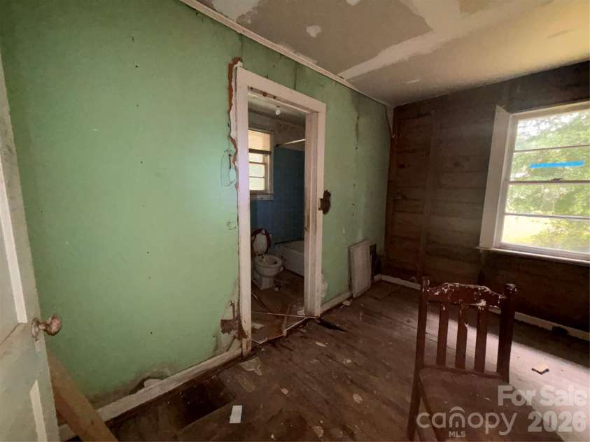 5136 Chinaberry Road, Florence, SC 29506.  MLS# CAR4412147, YatesRealty ID 41787. 