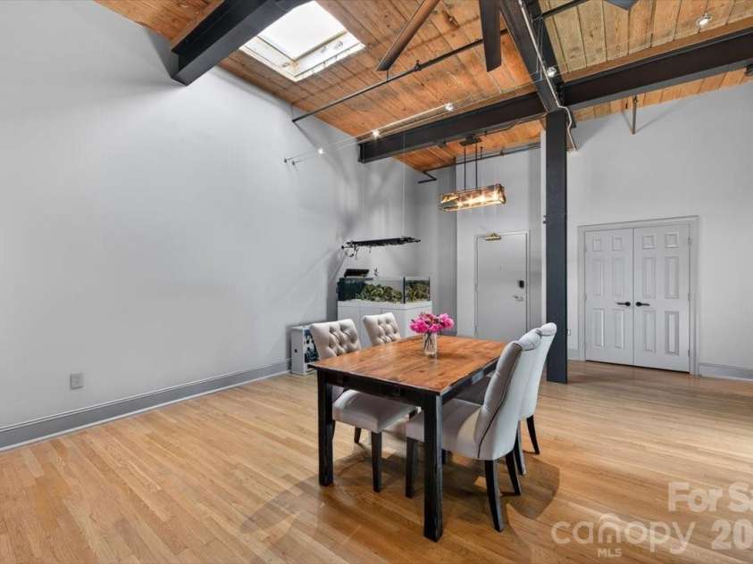 310 Arlington Avenue, Charlotte, NC 28203.  MLS# CAR4411977, YatesRealty ID 41789. 