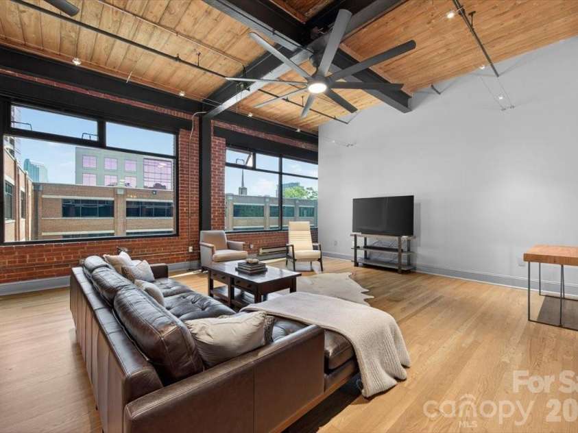 310 Arlington Avenue, Charlotte, NC 28203.  MLS# CAR4411977, YatesRealty ID 41789. 