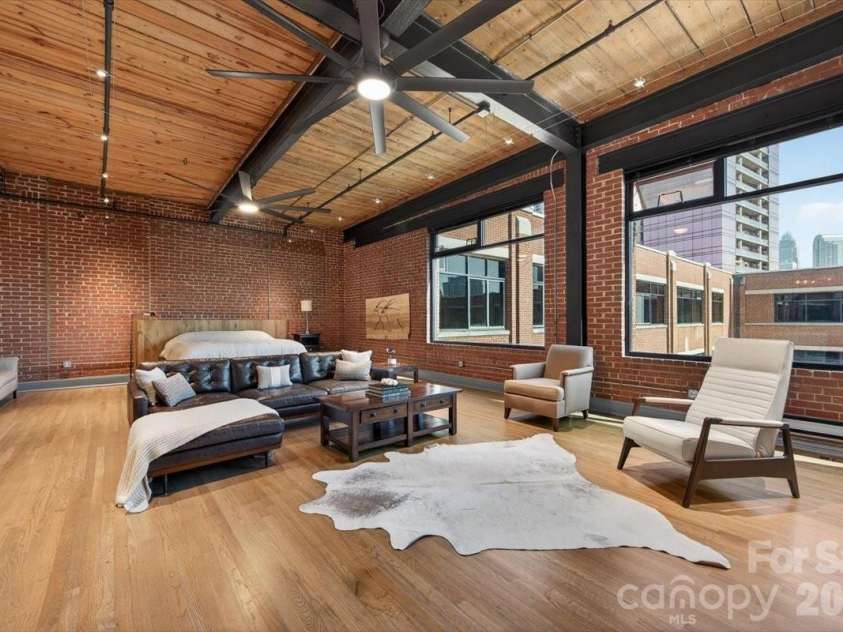310 Arlington Avenue, Charlotte, NC 28203.  MLS# CAR4411977, YatesRealty ID 41789. 