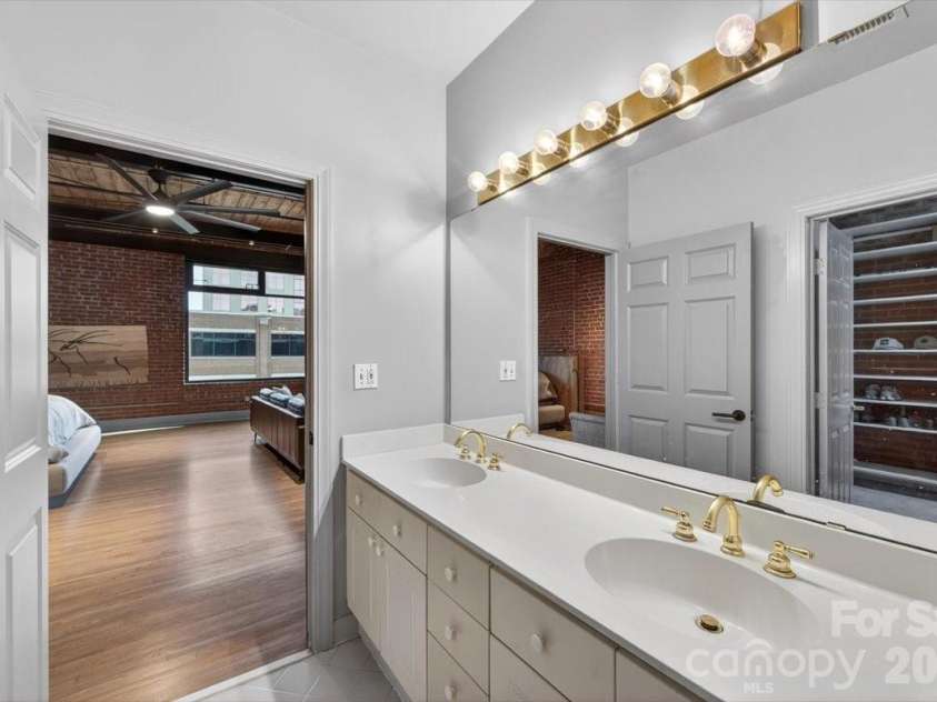 310 Arlington Avenue, Charlotte, NC 28203.  MLS# CAR4411977, YatesRealty ID 41789. 