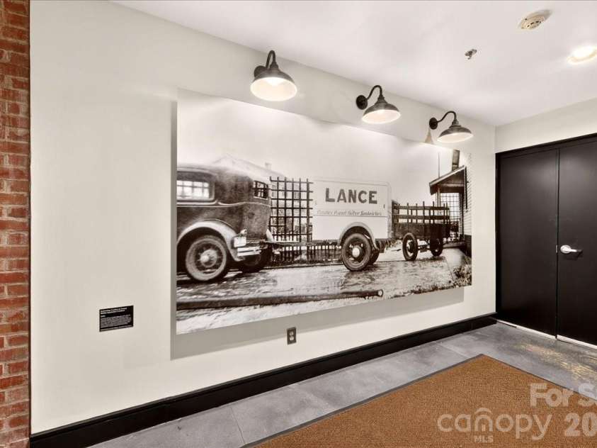 310 Arlington Avenue, Charlotte, NC 28203.  MLS# CAR4411977, YatesRealty ID 41789. 