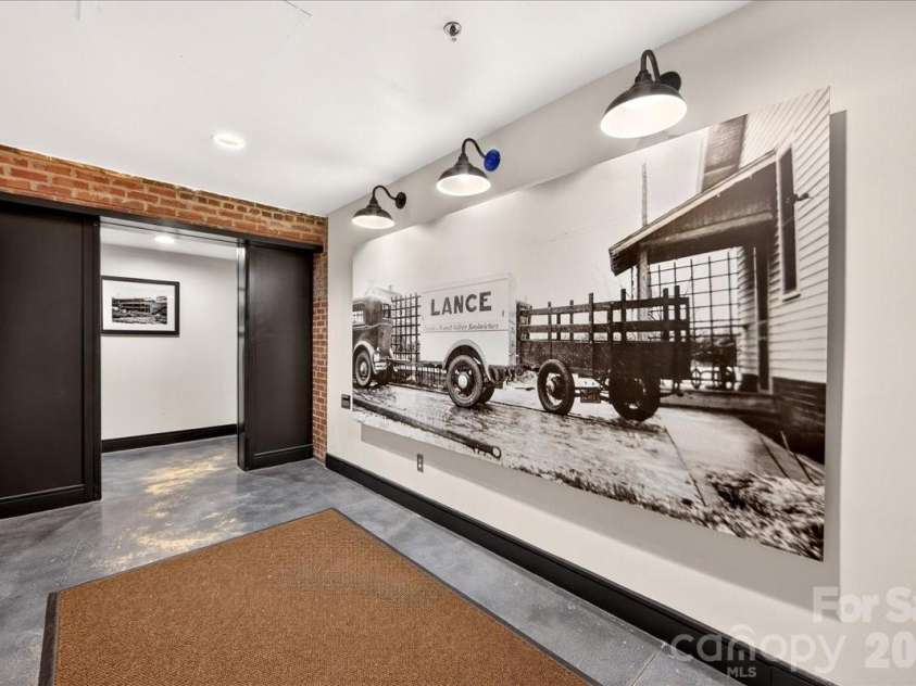 310 Arlington Avenue, Charlotte, NC 28203.  MLS# CAR4411977, YatesRealty ID 41789. 