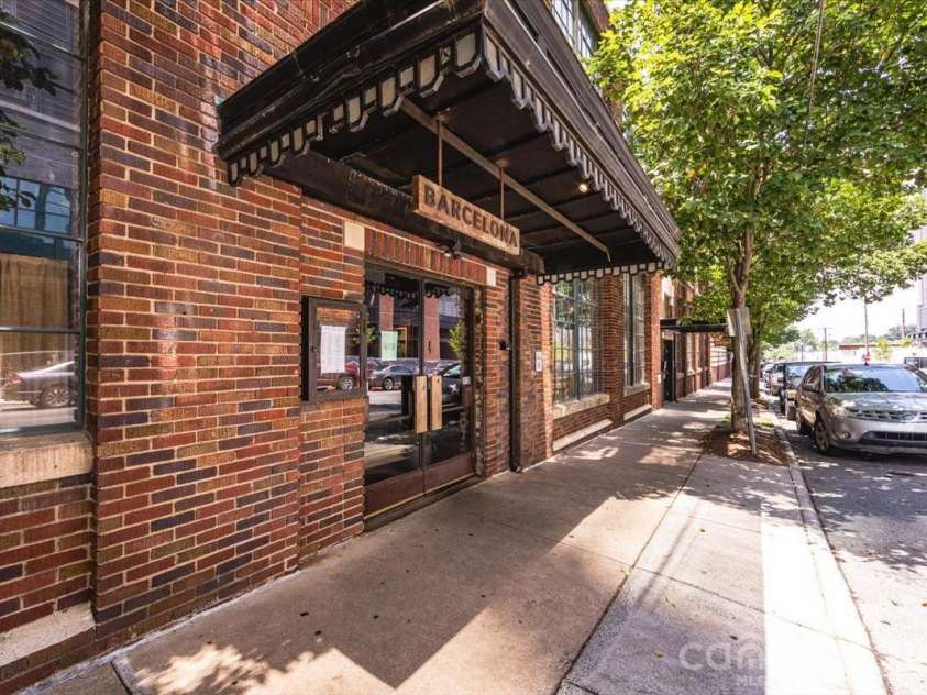 310 Arlington Avenue, Charlotte, NC 28203.  MLS# CAR4411977, YatesRealty ID 41789. 