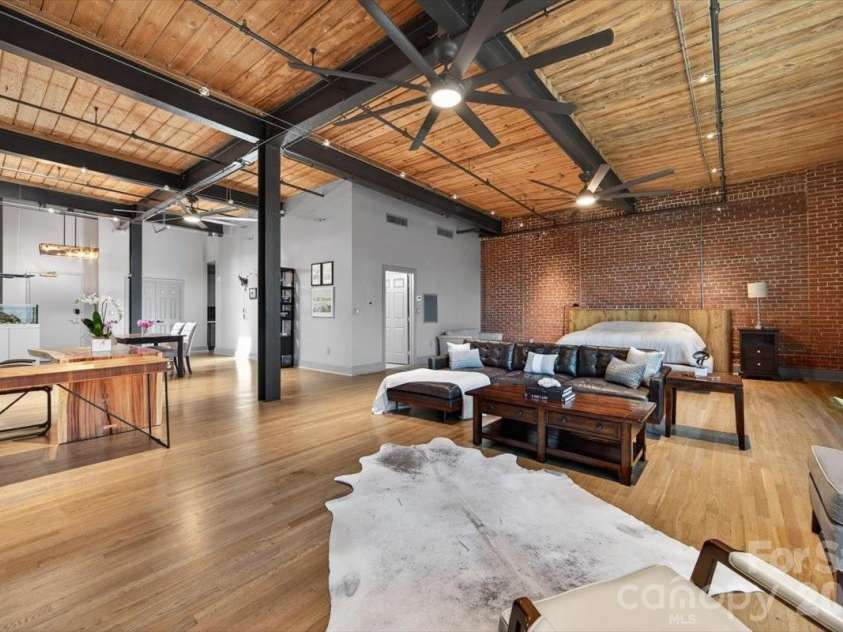 310 Arlington Avenue, Charlotte, NC 28203.  MLS# CAR4411977, YatesRealty ID 41789. Current Loft Layout