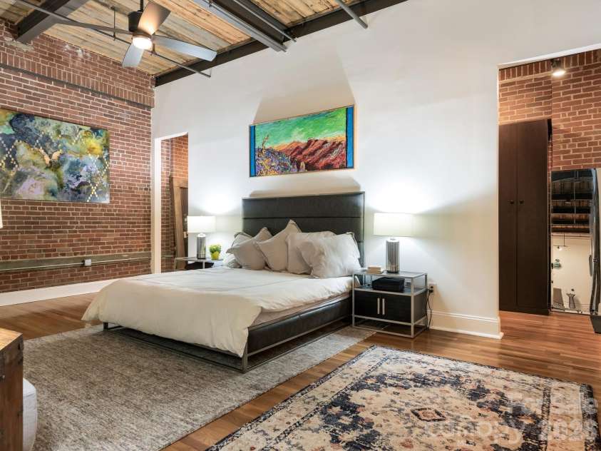 310 Arlington Avenue, Charlotte, NC 28203.  MLS# CAR4428320, YatesRealty ID 41789. 
