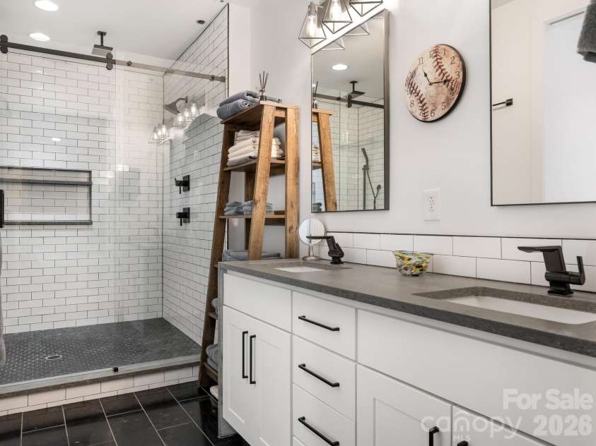 310 Arlington Avenue, Charlotte, NC 28203.  MLS# CAR4428320, YatesRealty ID 41789. 