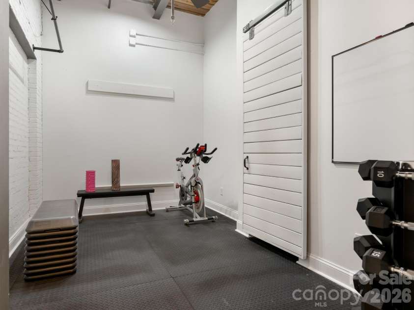 310 Arlington Avenue, Charlotte, NC 28203.  MLS# CAR4428320, YatesRealty ID 41789. 