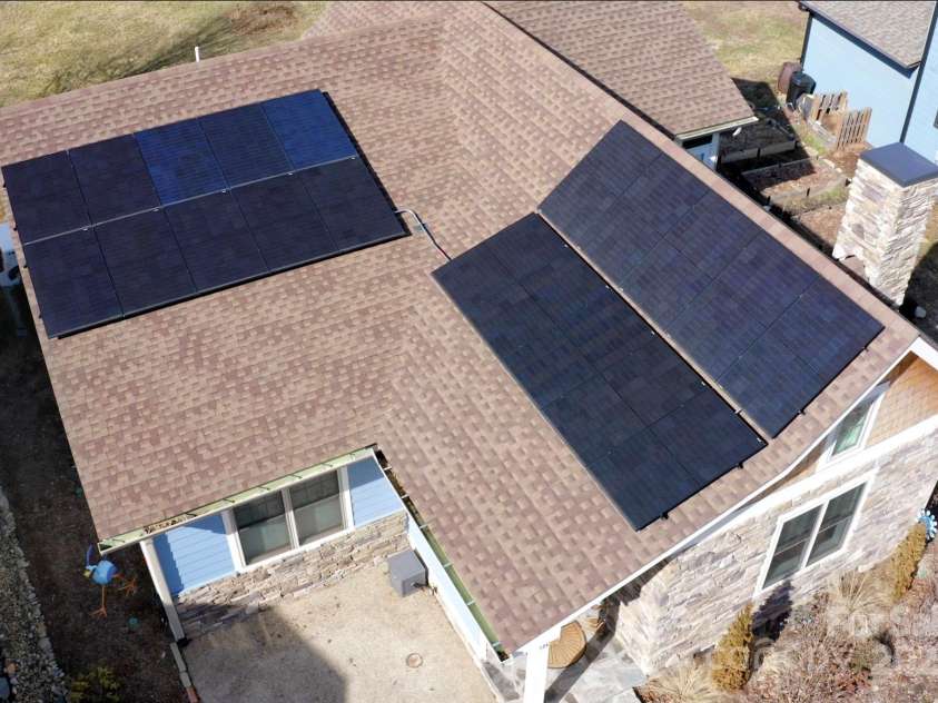 18 Destination Drive, Asheville, NC 28806.  MLS# CAR4305303, YatesRealty ID 4179. 