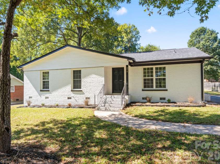 5316 Rupert Lane, Charlotte, NC 28215.  MLS# CAR4412155, YatesRealty ID 41790. 