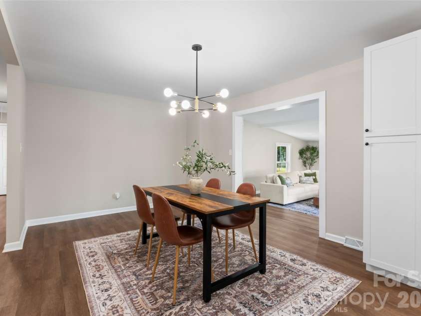 5316 Rupert Lane, Charlotte, NC 28215.  MLS# CAR4412155, YatesRealty ID 41790. 