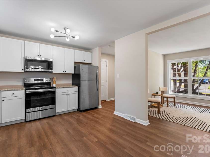5316 Rupert Lane, Charlotte, NC 28215.  MLS# CAR4412155, YatesRealty ID 41790. 