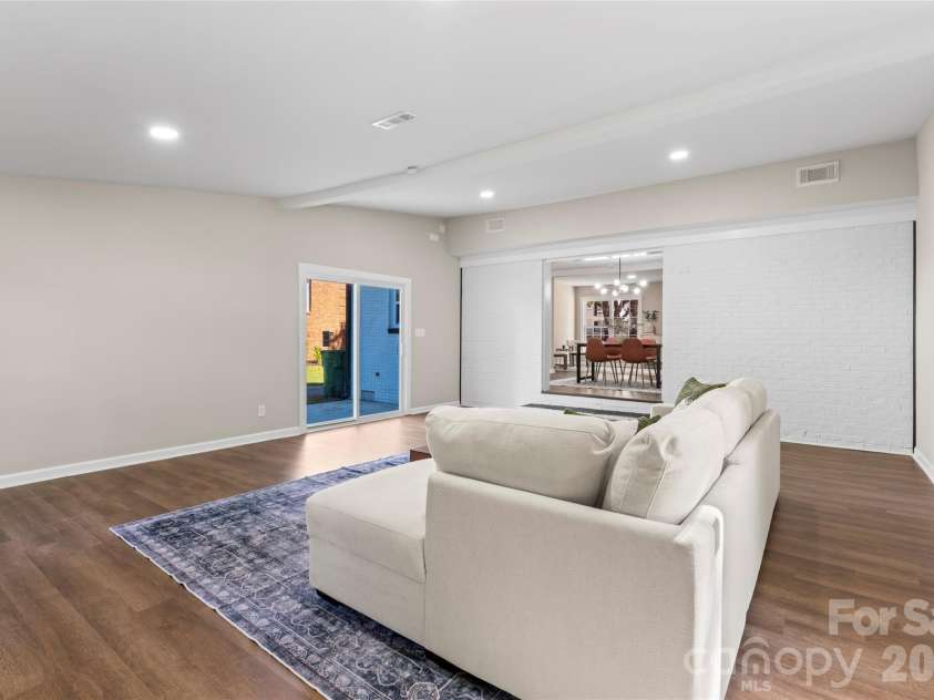 5316 Rupert Lane, Charlotte, NC 28215.  MLS# CAR4412155, YatesRealty ID 41790. 