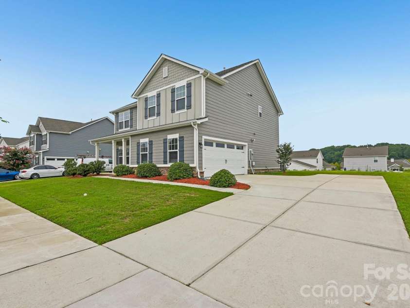 2127 Vecchio Drive, Monroe, NC 28110.  MLS# CAR4410906, YatesRealty ID 41791. 
