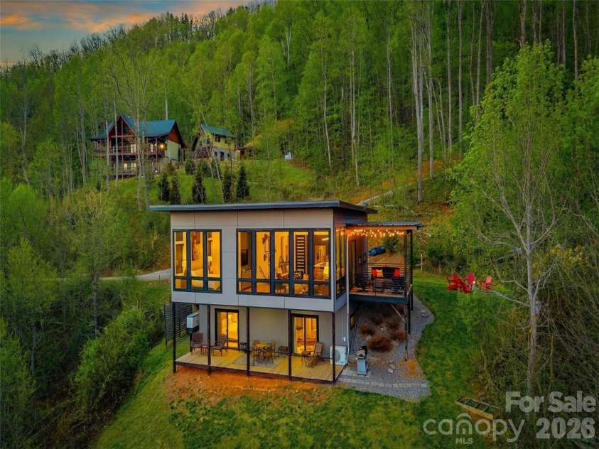 147 Bluff Creek Terrace, Candler, NC 28715.  MLS# CAR4411960, YatesRealty ID 41794. 