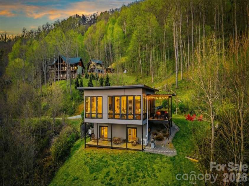 147 Bluff Creek Terrace, Candler, NC 28715.  MLS# CAR4411960, YatesRealty ID 41794. 