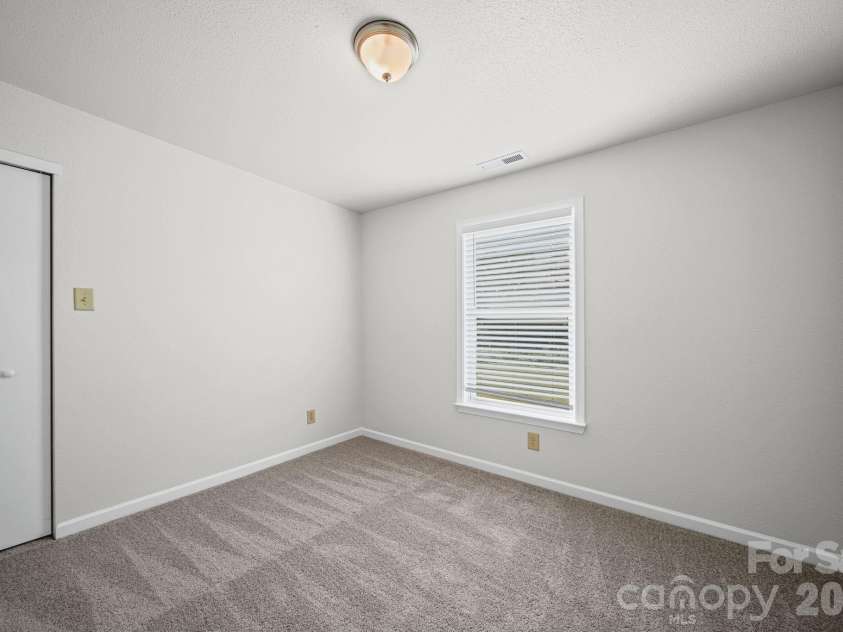 1602 Matthew Allen Circle, Kannapolis, NC 28081.  MLS# CAR4411089, YatesRealty ID 41795. 