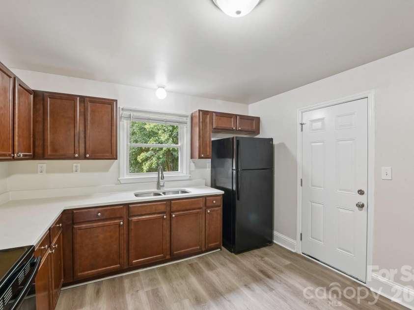 3624 Sargeant Drive, Charlotte, NC 28217.  MLS# CAR4411158, YatesRealty ID 41797. 