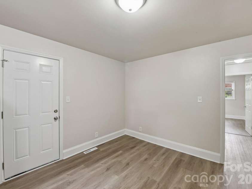 3624 Sargeant Drive, Charlotte, NC 28217.  MLS# CAR4411158, YatesRealty ID 41797. 