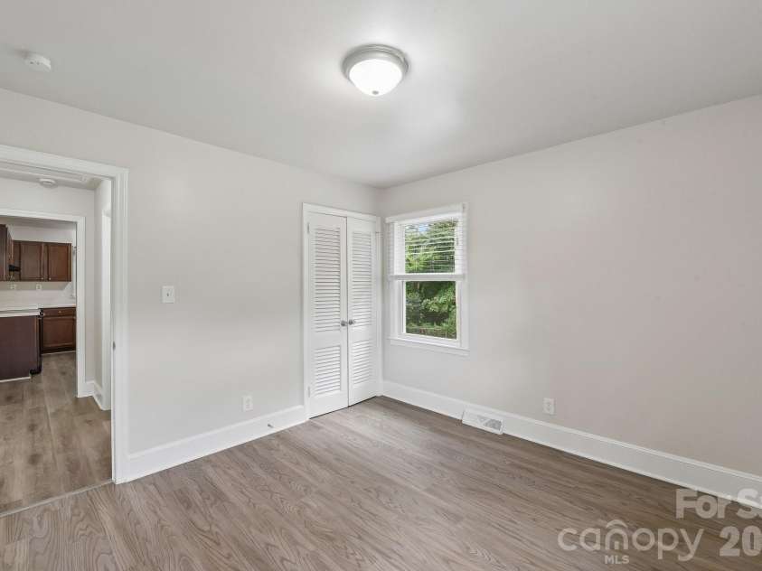 3624 Sargeant Drive, Charlotte, NC 28217.  MLS# CAR4411158, YatesRealty ID 41797. 