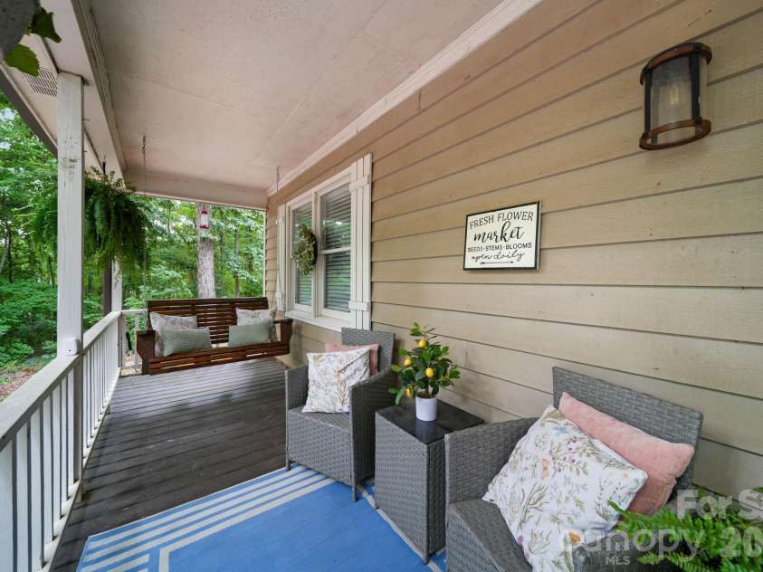 2115 Acorn Lane, Monroe, NC 28112.  MLS# CAR4410769, YatesRealty ID 41798. Front Porch