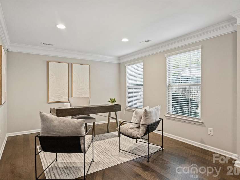 1317 Queen Lyon Court, Charlotte, NC 28205.  MLS# CAR4411356, YatesRealty ID 41799. 