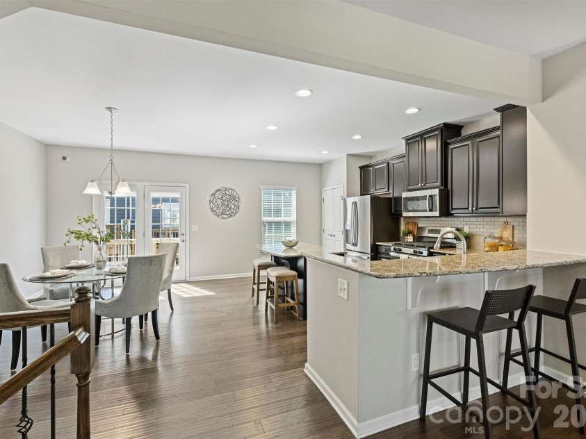 1317 Queen Lyon Court, Charlotte, NC 28205.  MLS# CAR4411356, YatesRealty ID 41799. 