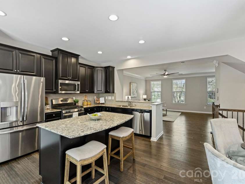 1317 Queen Lyon Court, Charlotte, NC 28205.  MLS# CAR4411356, YatesRealty ID 41799. 