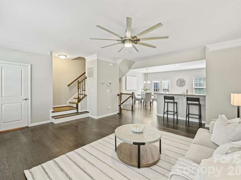 1317 Queen Lyon Court, Charlotte, NC 28205.  MLS# CAR4411356, YatesRealty ID 41799. 