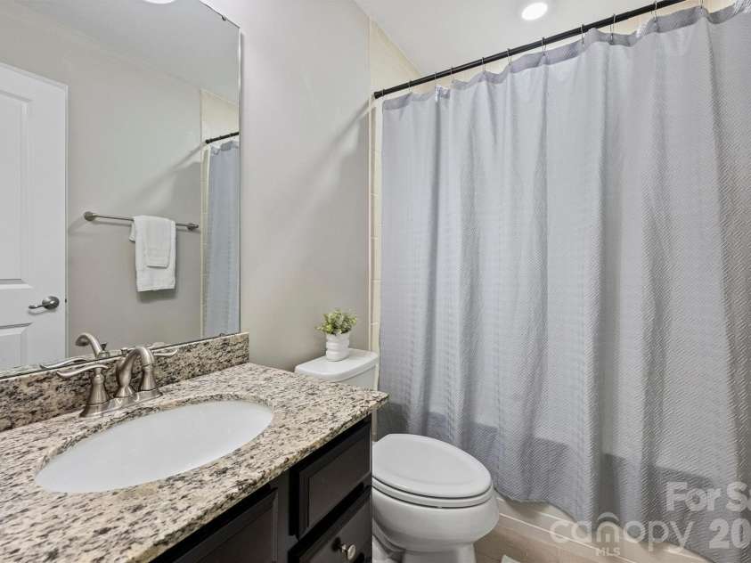 1317 Queen Lyon Court, Charlotte, NC 28205.  MLS# CAR4411356, YatesRealty ID 41799. 