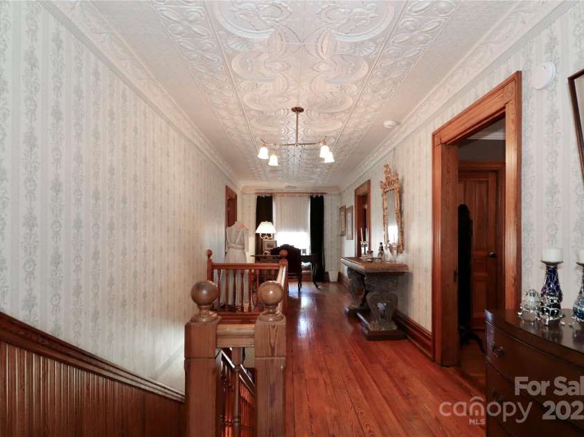 235 Walnut Street, Statesville, NC 28677.  MLS# CAR4134450, YatesRealty ID 418. 2nd Floor