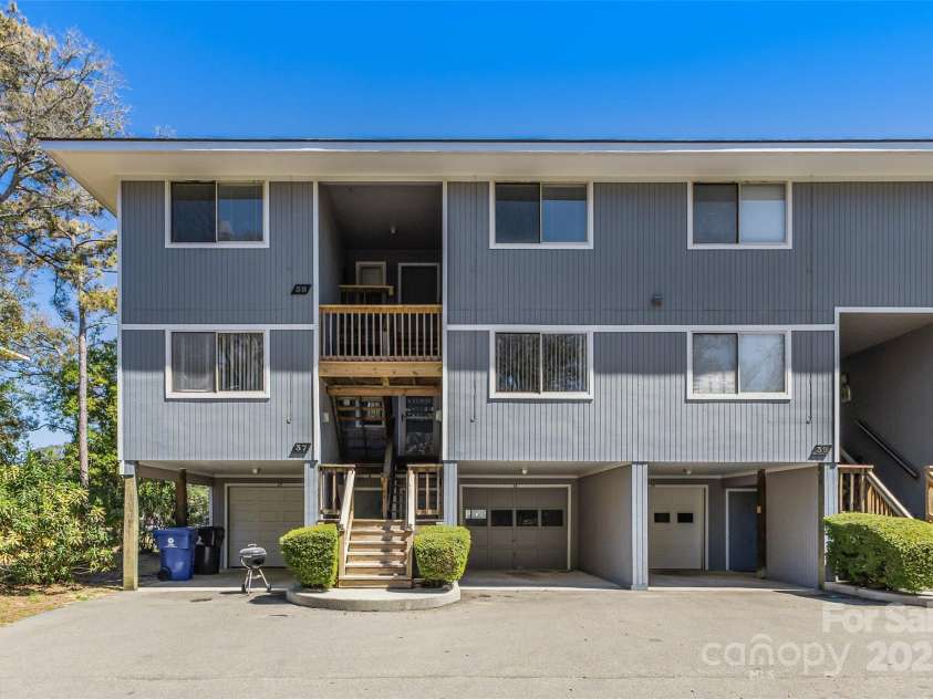 38 Bunker Court, Caswell Beach, NC 28465.  MLS# CAR4243114, YatesRealty ID 4180. 