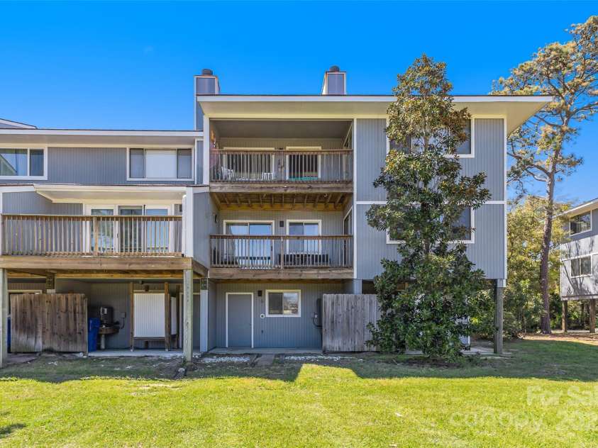 38 Bunker Court, Caswell Beach, NC 28465.  MLS# CAR4243114, YatesRealty ID 4180. 