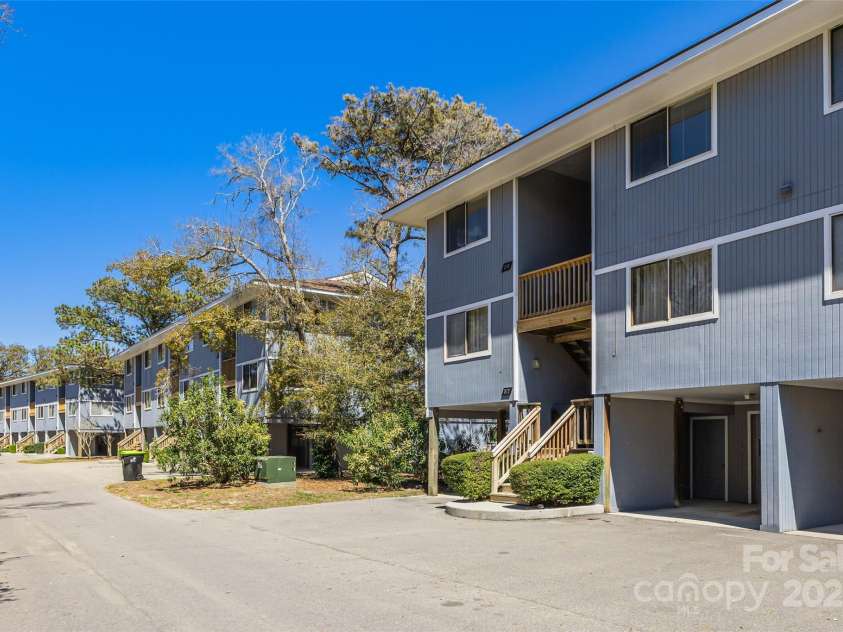 38 Bunker Court, Caswell Beach, NC 28465.  MLS# CAR4243114, YatesRealty ID 4180. 