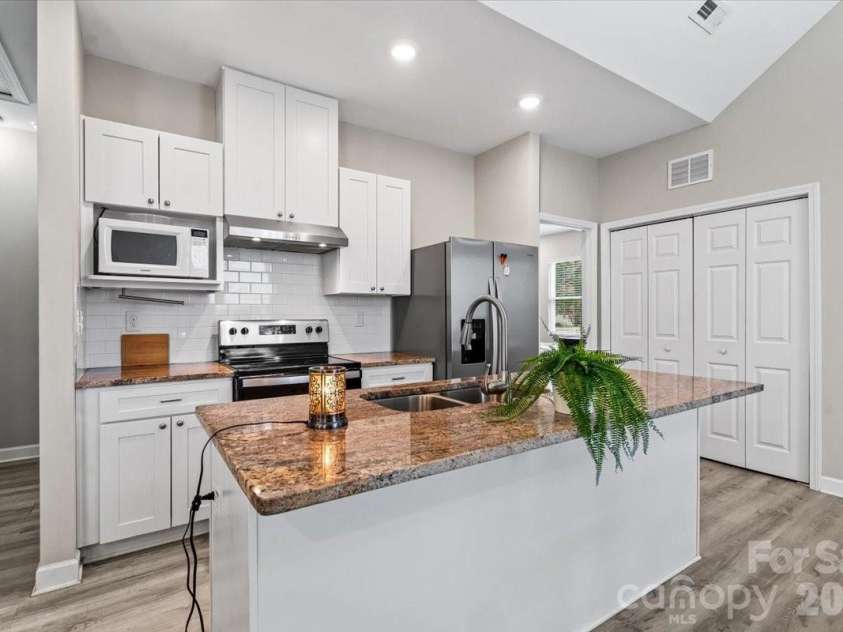902 4th Street, Spencer, NC 28159.  MLS# CAR4412086, YatesRealty ID 41803. 